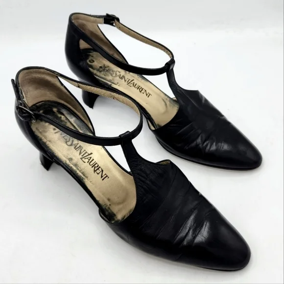 YVES SAINT LAURENT VINTAGE LEATHER T-STRAP ALMOND TOE MARY JANE SHOES BLACK 7.5